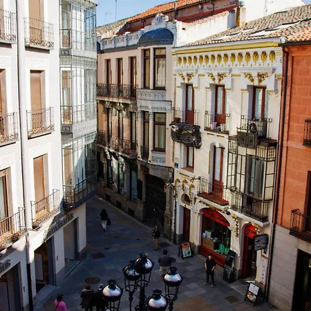 فندق Bedmates Centro 2*