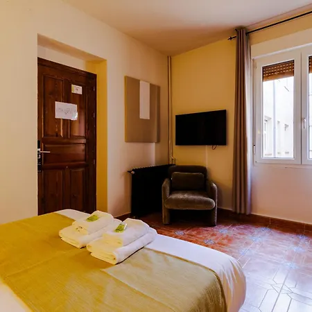 Bedmates Centro Hotel