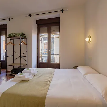 Hotel Bedmates Centro Avila