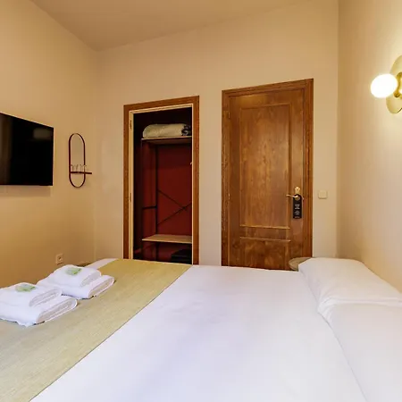 فندق Bedmates Centro 2*